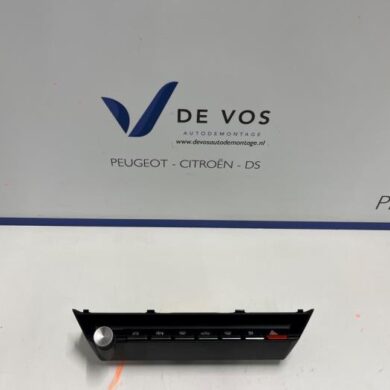 Peugeot 308 1.2 PureTech Hybrid 136 Kachel Bedieningspaneel 2023 98350200ZD