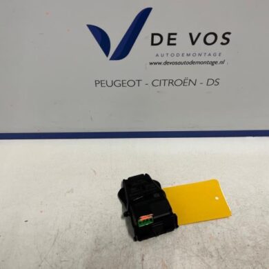 Peugeot 208 1.2 Vti 12V PureTech Camera voorzijde 2019 9812768780