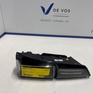 Peugeot 308 1.5 Blue HDi 130 16V Achterlicht links 2021 9835300680