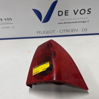 Peugeot 307 2.0 16V Rücklicht rechts 2004 6351Q6