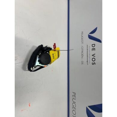 Peugeot 208 1.2 Vti 12V PureTech 82 Veiligheidsgordel rechts-achter 2017 16101490XY