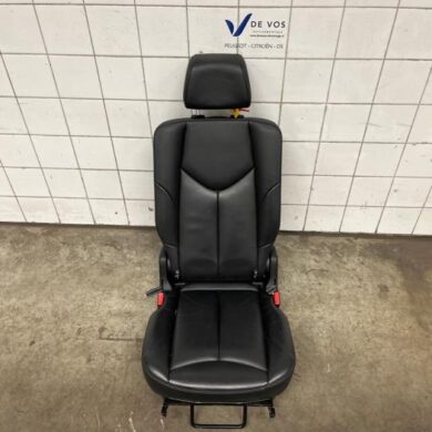 Peugeot 308 1.6 16V THP 155 Rear seat 2012 8846S4