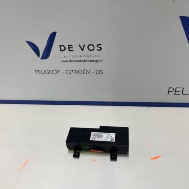 Peugeot 3008 1.2 12V e-THP PureTech 130 Telefoon interface 2019 9828266180