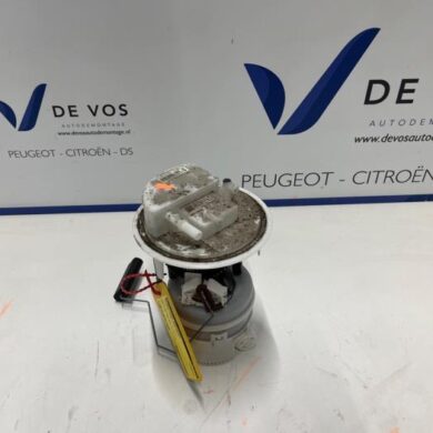 Peugeot 3008 1.2 12V e-THP PureTech 130 Electric fuel pump HNS-HN05 2019 9823727280-1674216880