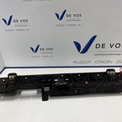 Peugeot 3008 1.2 12V e-THP PureTech 130 Lock plate 2019 9824055880-9814191780
