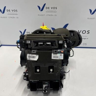 Peugeot 208 1.2 Vti 12V PureTech 100 Kachelhuis 2023 9840568180