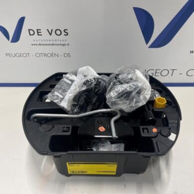 Peugeot 208  Wagenheber 672594