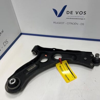 Peugeot 208 1.2 Vti 12V PureTech 100 Querlenker rechts vorne 2023 9857897880