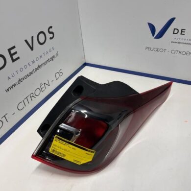 Opel Crossland X 1.2 Turbo 12V Achterlicht rechts 2020