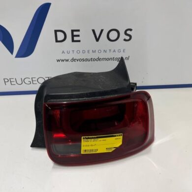 Citroen C4 Cactus 1.2 PureTech 82 12V Achterlicht rechts 2016 9800916080
