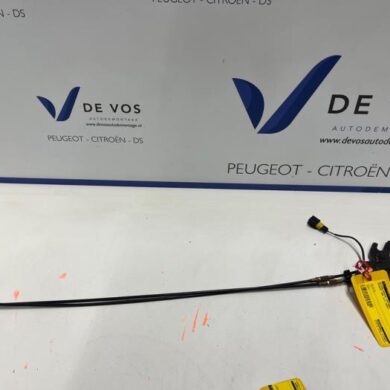 Peugeot 206 1.6 16V Boot lid lock mechanism 2002 8484P6