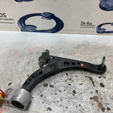 Opel Astra  Draagarm rechts-voor 2022 39089345