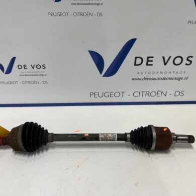 Peugeot 3008 1.5 BlueHDi 130 Aandrijfas links-voor YHZ-YH01 2021 9811176880-1613306580 20MB59