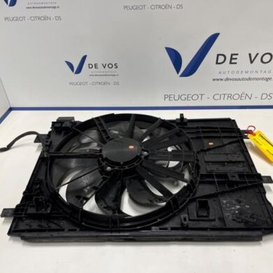 Peugeot 3008 1.2 12V e-THP PureTech 130 Cooling fan housing 2019 9811069580-9836058380