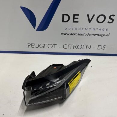 Peugeot 308 1.2 PureTech Hybrid 136 Achterlicht rechts 2023 9835299380
