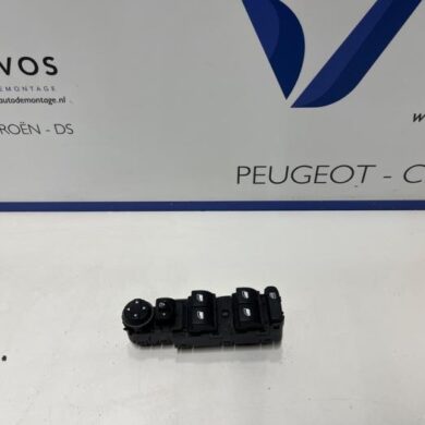 Citroen C3 Aircross 1.2 e-THP PureTech 110 Multi-functional window switch 2021 96788264ZD