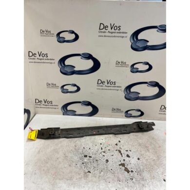 Peugeot 5008 1.5 BlueHDi 130 Radiator bar 2018 9814630380