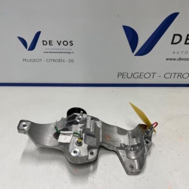 Peugeot 408 1.6 16V HYbrid 225 Dynamosteun onder 5G06 2023 9833032280