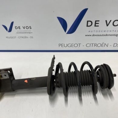 Peugeot 308 1.6 VTI 16V Front shock absorber rod, right 2010 5208C9