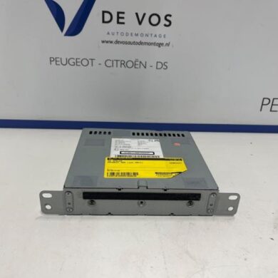 Peugeot 308 1.6 HDi 115 CD player 2017 1610916280-1629118180-9818013180