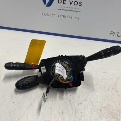 Peugeot 208 1.2 Vti 12V PureTech 82 Steering column stalk 2016 98154494ZD-98081771ZD