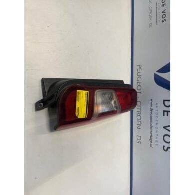 Citroen Berlingo 1.5 BlueHDi 100 Achterlicht rechts 2022 9820554880