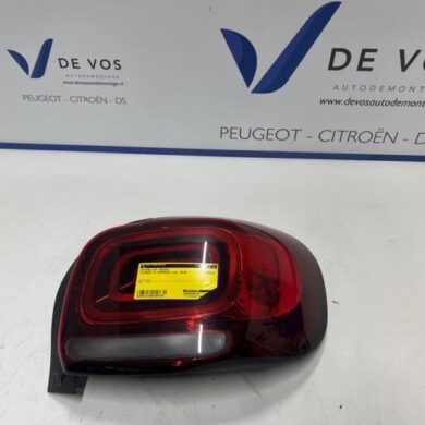 Citroen C3 Aircross 1.2 PureTech 82 Taillight, right 2019 YQ00042580