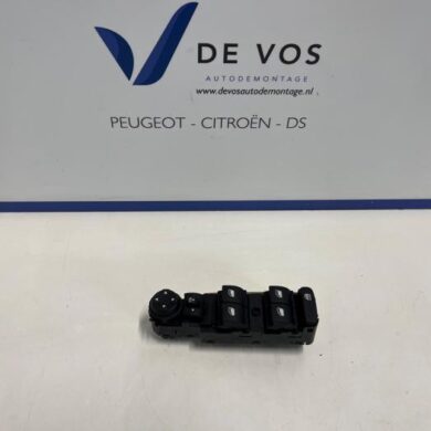 Peugeot 208 1.2 Vti 12V PureTech 100 Combischakelaar ramen 2023 98421760ZD