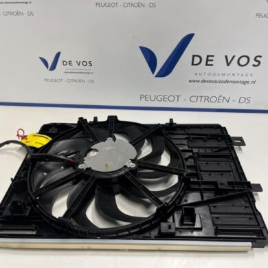 Peugeot 5008  Cooling fan housing 2022 9836055280