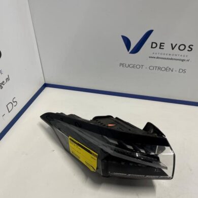 Peugeot 308 1.2 PureTech Hybrid 136 Taillight, left 2023 9835299580