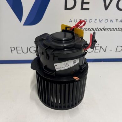 Peugeot 308 1.2 PureTech Hybrid 136 Kachel Ventilatiemotor 2024 9837609380