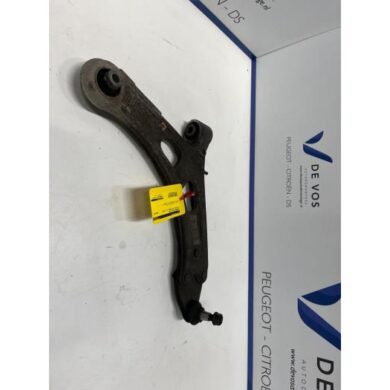 DS Automobiles DS7 Crossback 1.6 16V PureTech 225 Draagarm rechts-voor 2018 9815014380