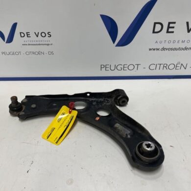 Peugeot 208 1.5 BlueHDi 100 Draagarm links-voor 2020 9857903080