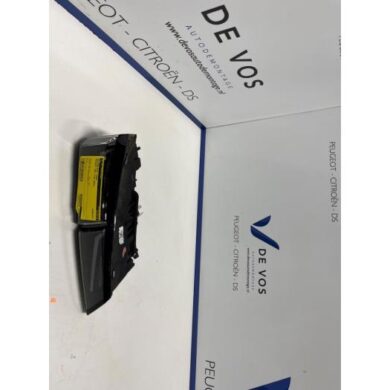 Peugeot 308 1.2 PureTech Hybrid 136 Taillight, left 2024 9835300480