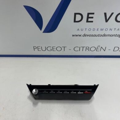 Peugeot 308 1.2 PureTech Hybrid 136 Kachel Bedieningspaneel 2023 98350200ZD