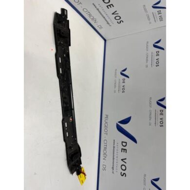 Peugeot 308 1.2 PureTech Hybrid 136 Radiatorbalken 2024 9814630380