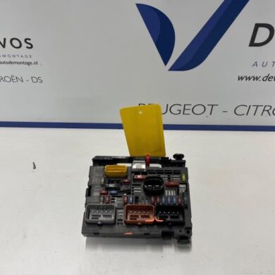 Peugeot 308 1.6 VTI 16V Fuse box 2010 9807028880-9807028780-9666700480