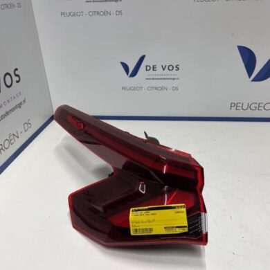 Citroen C5-X  Taillight, left 2023 YL01881180