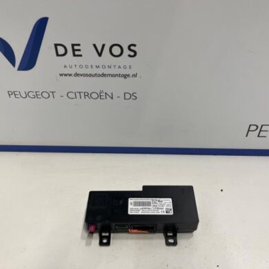 Opel Crossland X 1.2 Turbo 12V Telefoon interface 2020 9831613880