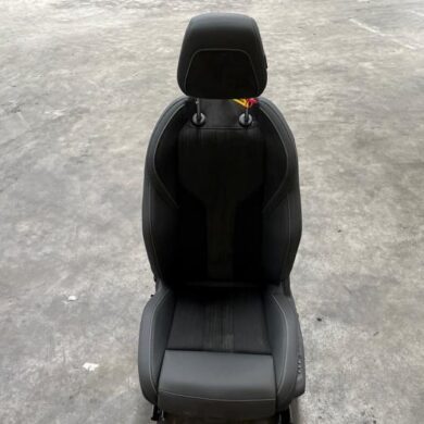 Peugeot 308 1.2 PureTech Hybrid 136 Stoel links 2024 9832383480-9838775080
