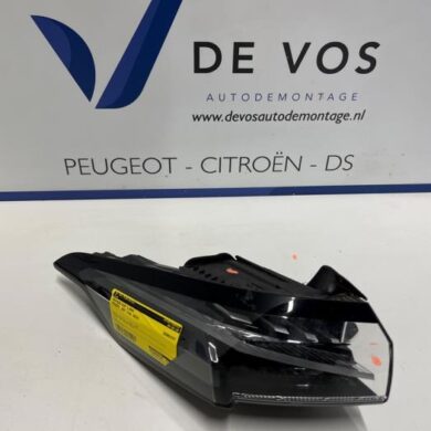Peugeot 308 1.2 PureTech Hybrid 136 Rücklicht links 2024 9835299580