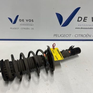 Peugeot 2008  Front shock absorber rod, right 2018 9820327780