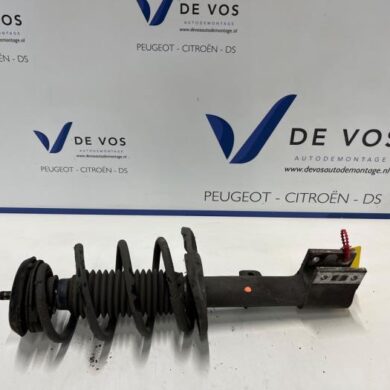 Peugeot 308 1.6 VTI 16V Front shock absorber rod, left 2010 5208C8