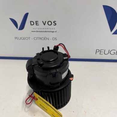 Peugeot 308 1.2 12V PureTech 130 Kachel Ventilatiemotor 2021 9837609380