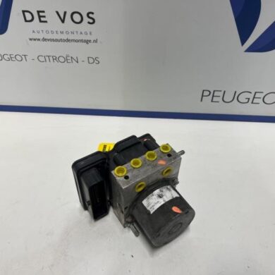 DS Automobiles DS7 Crossback 1.6 16V PureTech 225 ABS pump 5GG5G06 2018 1647862280-1682600480-9828420280