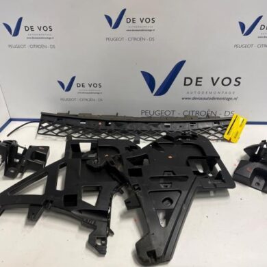 Peugeot 508 1.5 BlueHDi 130 Bumperframe achter 2021 9818879380-9818877280-9818877180-9818876780-9818876480