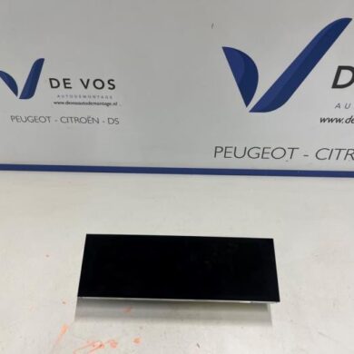 Peugeot 308 1.2 PureTech Hybrid 136 Display Interieur HN09 2023 9837654580