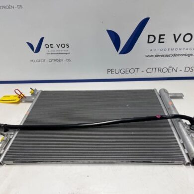 Peugeot 5008  Air conditioning radiator HN09 2022 9836551180