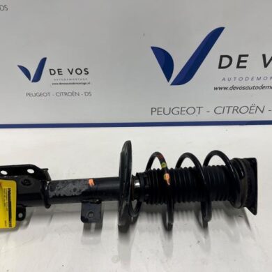 Peugeot 208 1.5 BlueHDi 100 Stoßdämpferstrebe rechts vorne 2020 9831168980