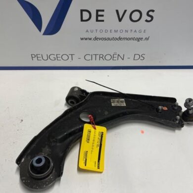 Peugeot 308 1.2 PureTech Hybrid 136 Querlenker rechts vorne 2024 9846329280